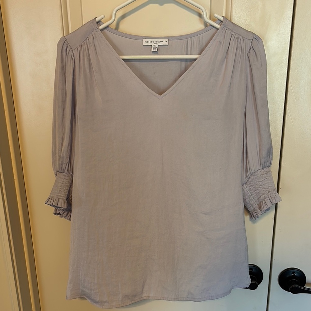 Women's V-Neck Silk Blouse in Soft Lavender